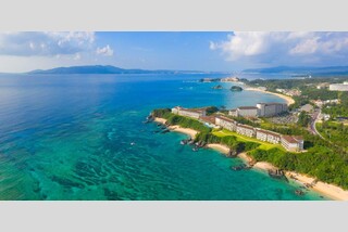 ロイヤルセレクションシリーズ〜憧れの宿に泊まる極上の休日〜ハレクラニ沖縄 or ブセナテラス南の島の選べるラグジュアリーホテル2連泊