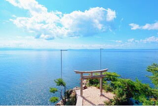 琵琶湖に浮かぶ神秘の島 竹生島初詣クルーズと東海2大詣