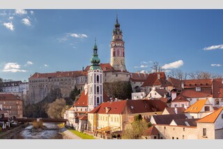 安心の高松空港発着!デラックスホテルに泊まる 中欧4都市めぐり7日間