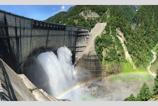 2泊とも「美肌の湯」温泉宿にご宿泊!極上の避暑地へ!立山黒部アルペンルート通り抜けと黒部峡谷トロッコ列車
