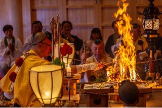 ロイヤルセレクション極上の旅第252回中四国では当社だけの特別企画!世界遺産「那智山青岸渡寺」でいただくご夕食