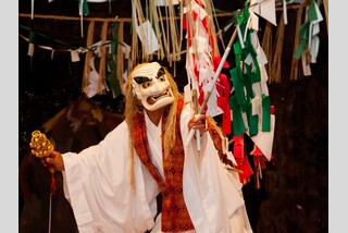 ベストシーズンに行く! 九州2大紅葉めぐり&高千穂神楽貸切鑑賞
